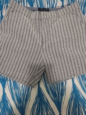 Banana Republic Factory Women's Black & White Patterned Shorts
